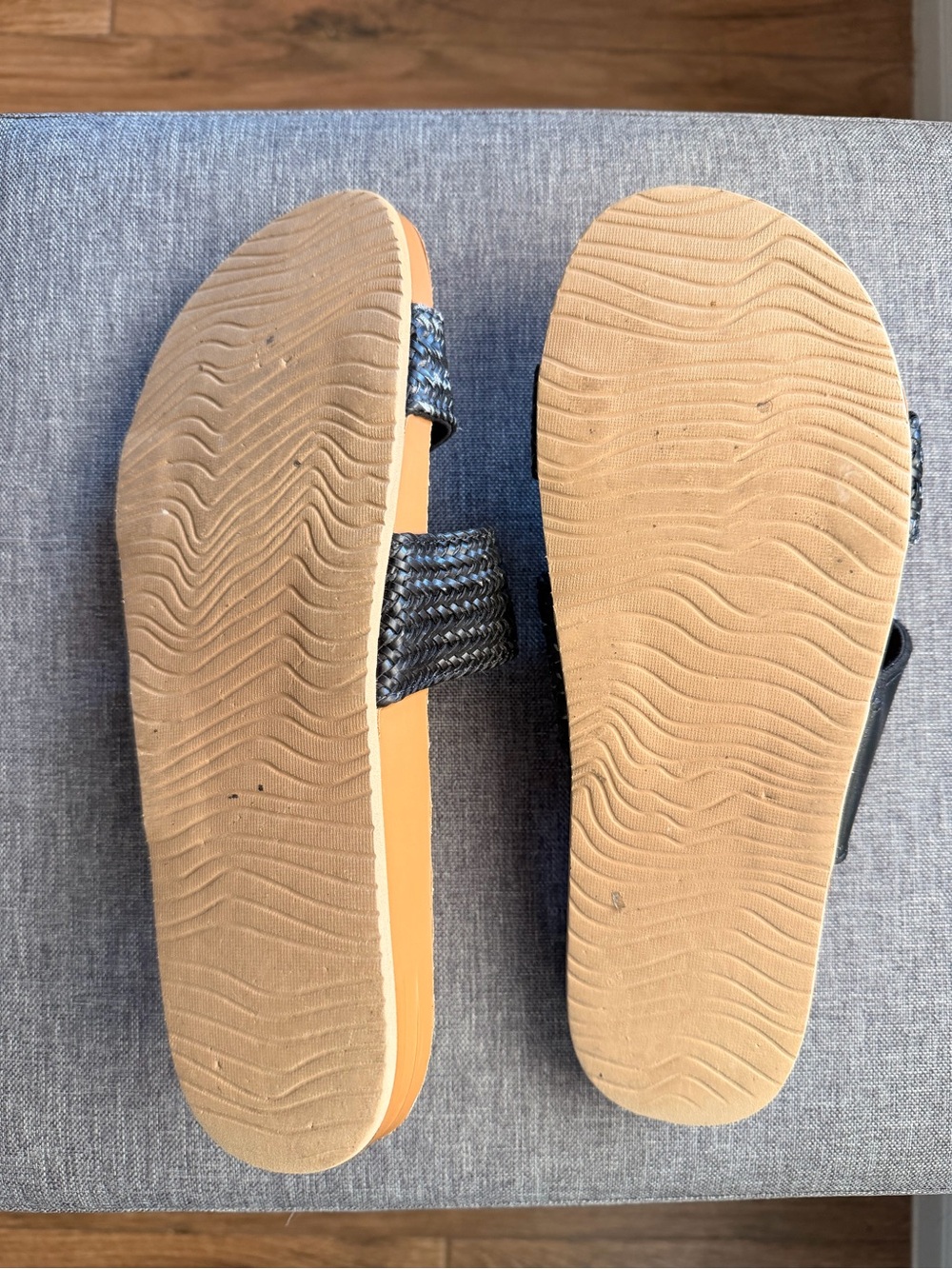 Women’s Reef sandals - Picture 3 of 3
